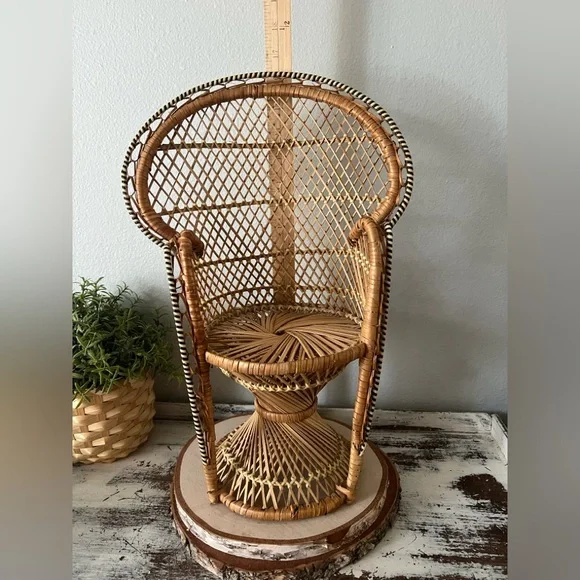 Vintage Wicker Peacock Fan Back Rattan Chair 16” Plant Stand or Doll Boho EVC - Picture 7 of 10